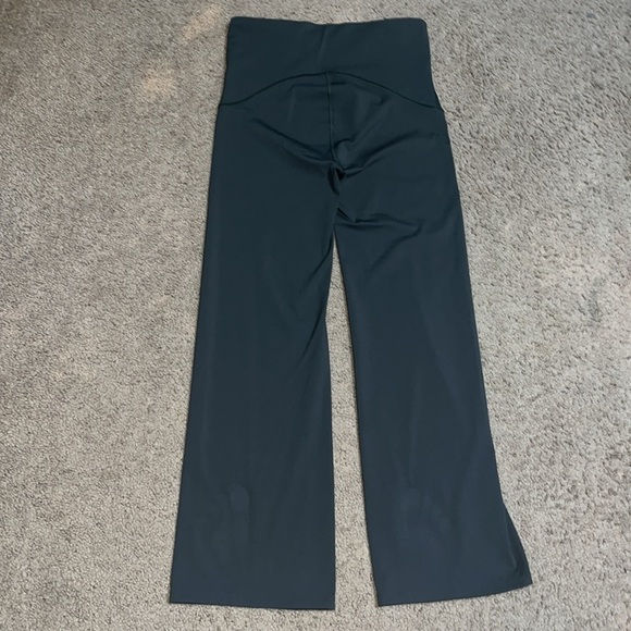 Spanx Booty Boost Active Ankle Flare Pants Yoga Leggings Dark Palm Green Medium - Picture 6 of 10